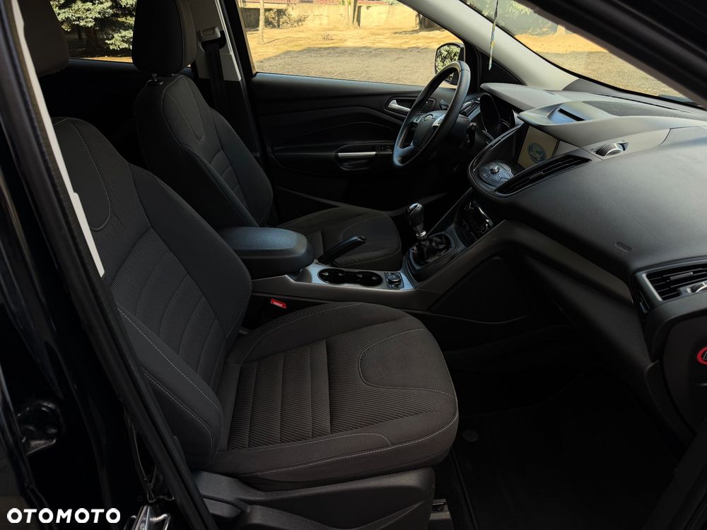 Ford Kuga 1.5 EcoBoost 2x4 Titanium - 26