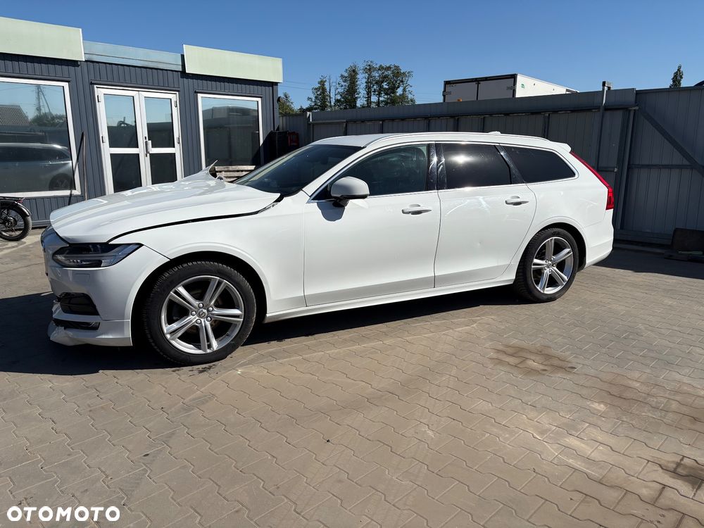 Volvo V90 D3 Momentum Pro - 5