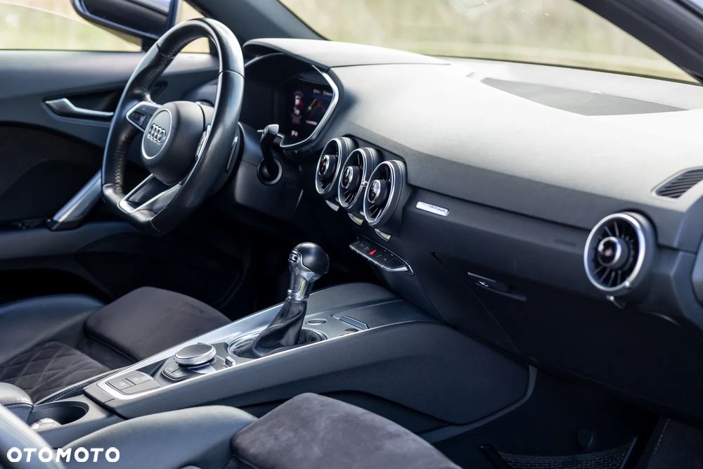 Audi TT Coupé - 24