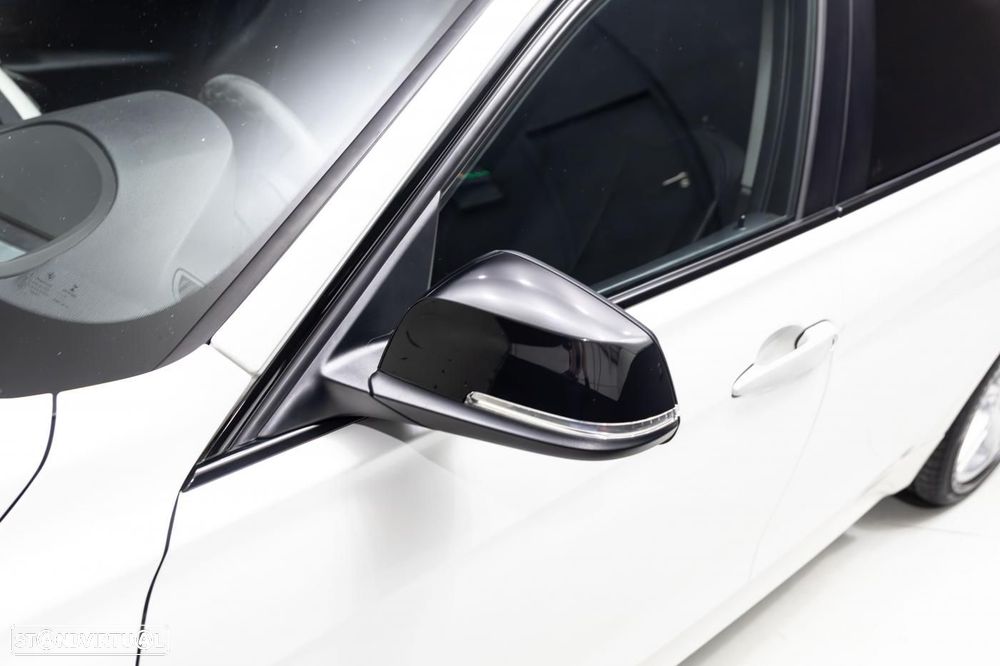 BMW 320 d Aut. Sport Line - 12