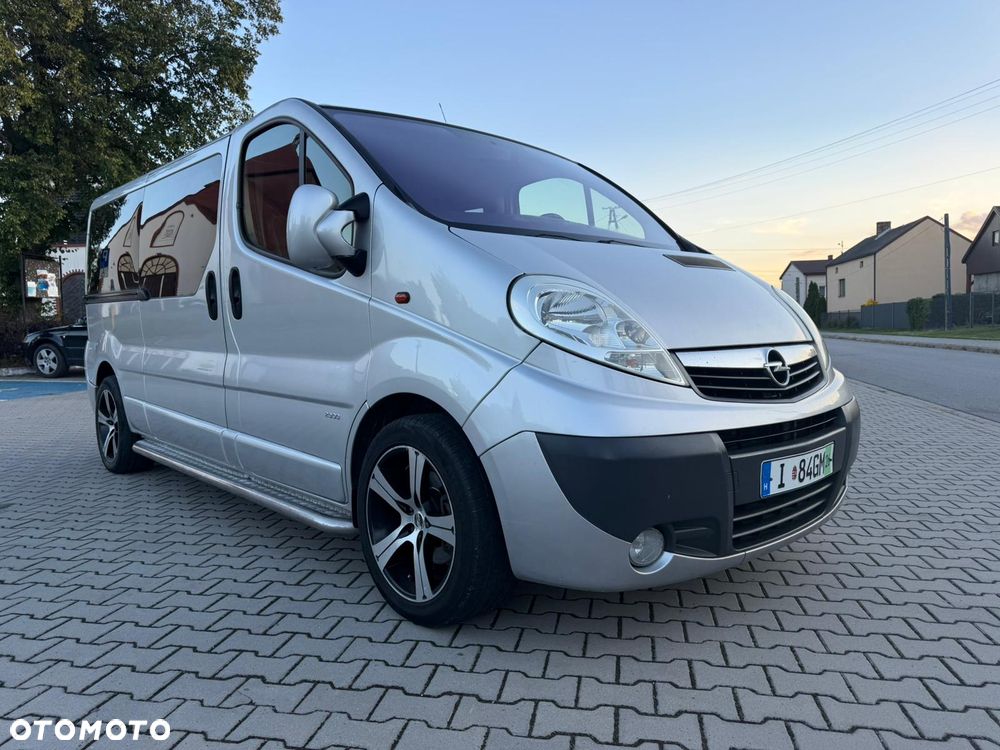 Opel VIVARO L2H1 Długi Klima Elektryka Tempomat Dubel Kabina Brygadówka Rury Serwis - 3