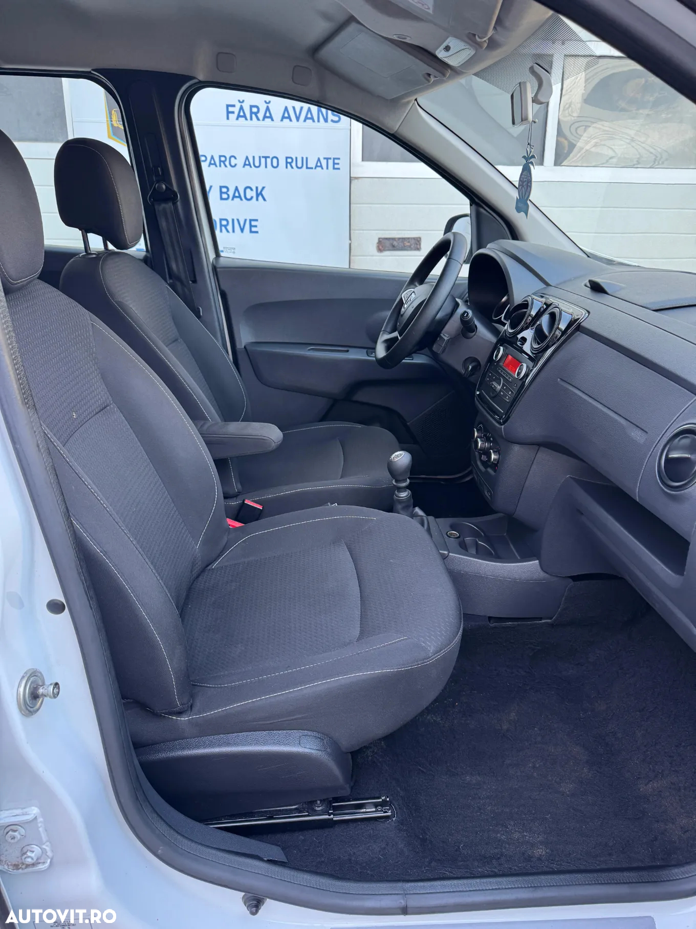 Dacia Lodgy 1.5 Blue dCi Laureate - 16