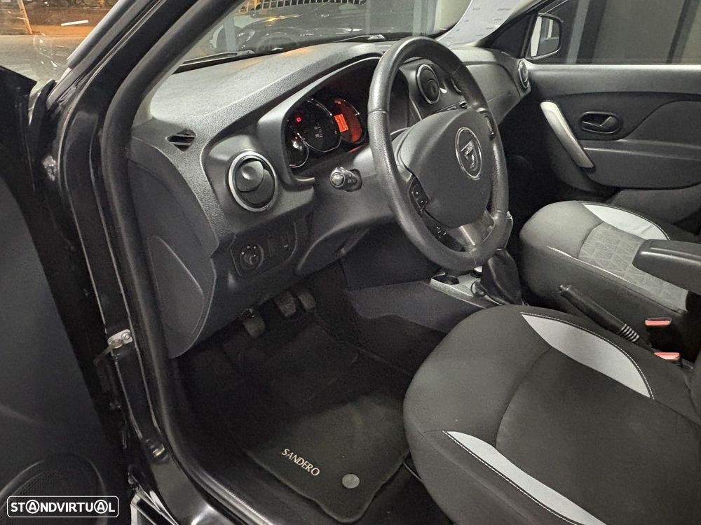 Dacia Sandero 0.9 TCe Stepway - 11