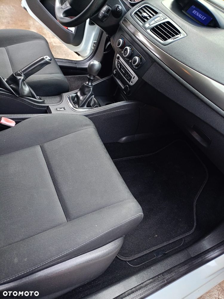 Renault Megane ver-energy-tce-115-start-stop-limited - 7