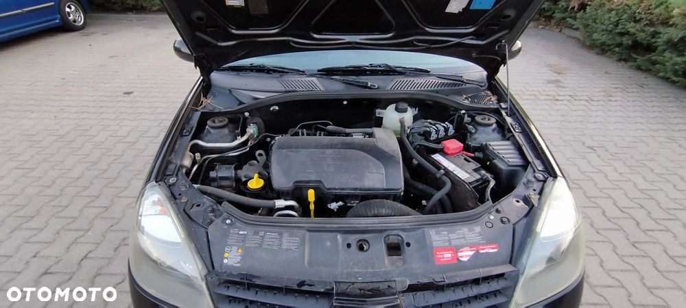 Renault Clio 1.2 16V Campus - 17