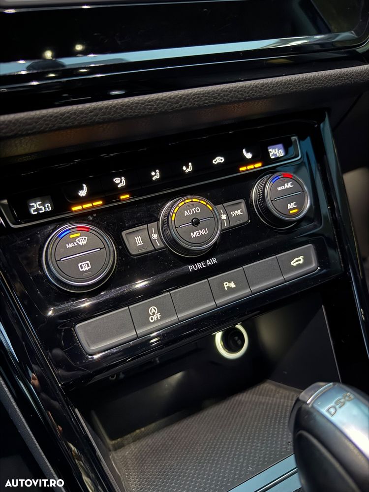 Volkswagen Touran 2.0 TDI SCR DSG Highline - 25