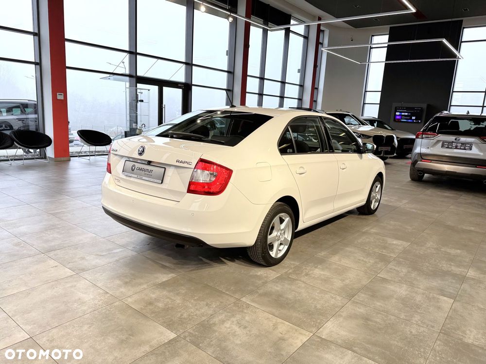 Skoda RAPID - 9