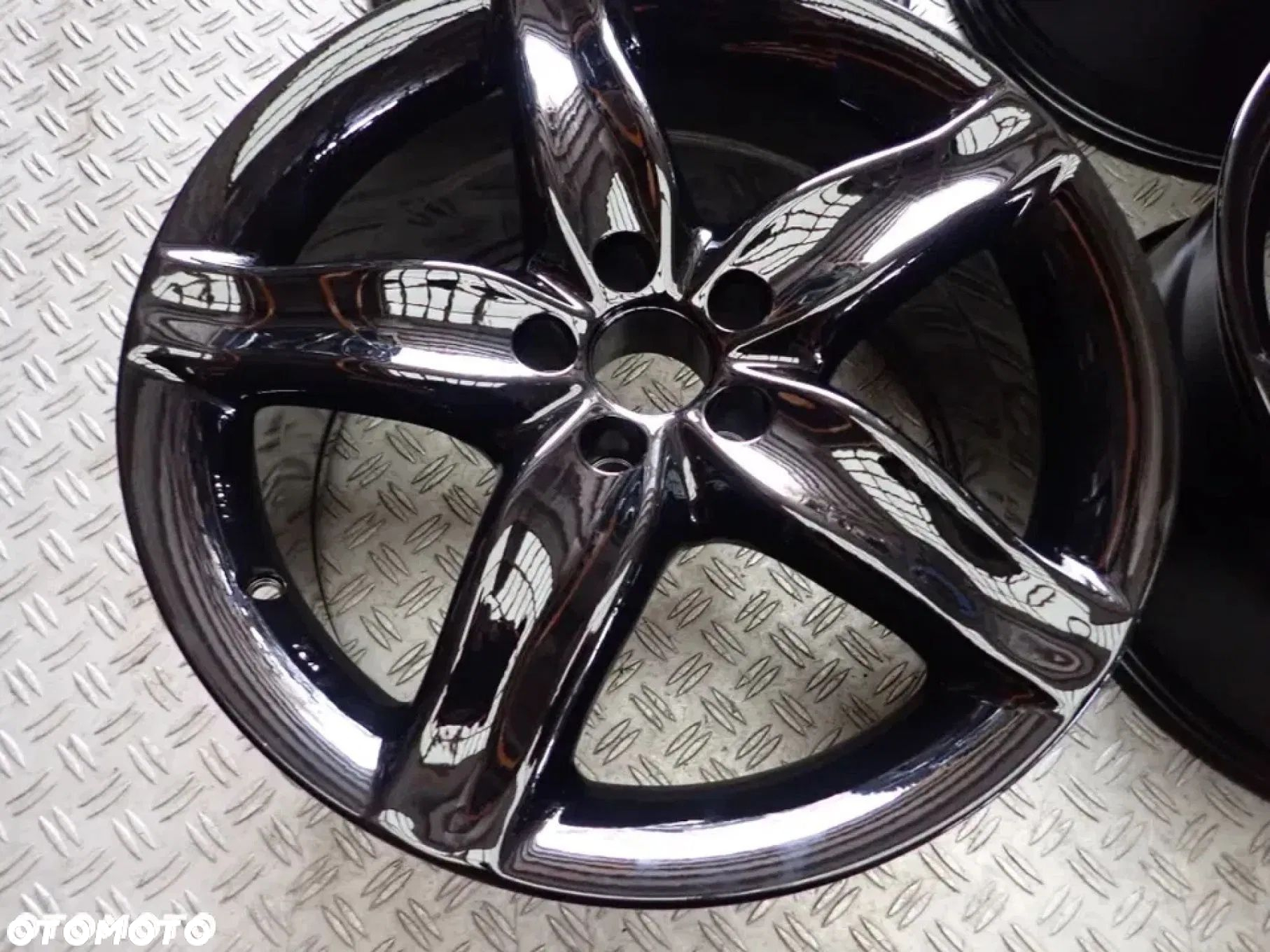 FELGI ALUMINIOWE SKODA FABIA II RS 5X100 8.5JX17 CZARNY POŁYSK - 7