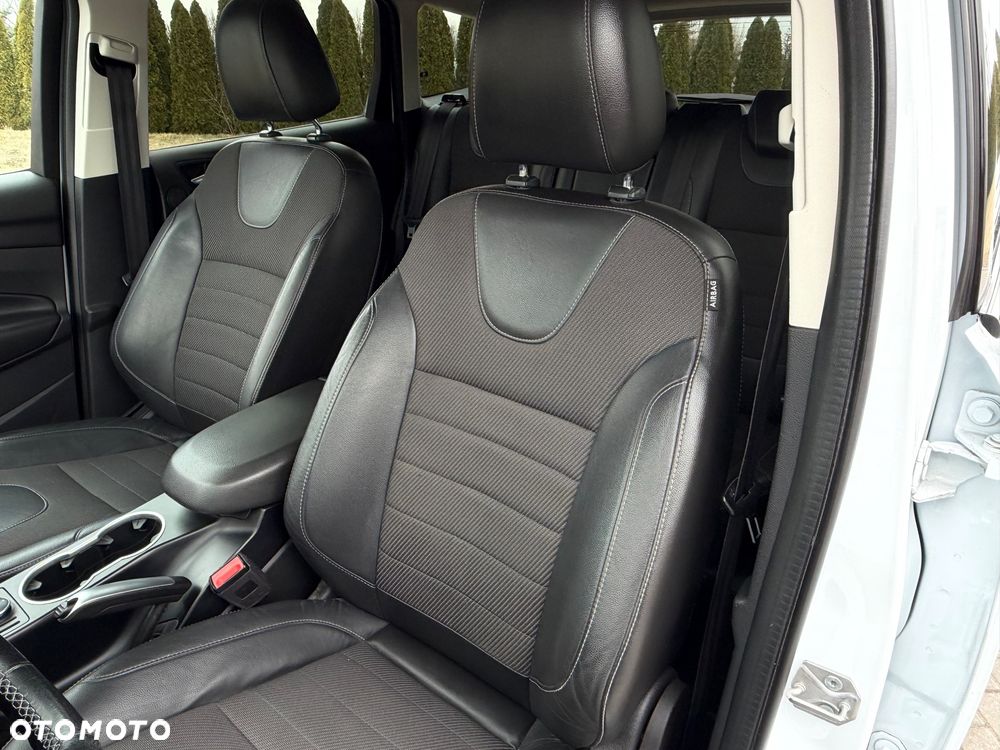 Ford Kuga 2.0 TDCi 4x4 ST-Line - 25