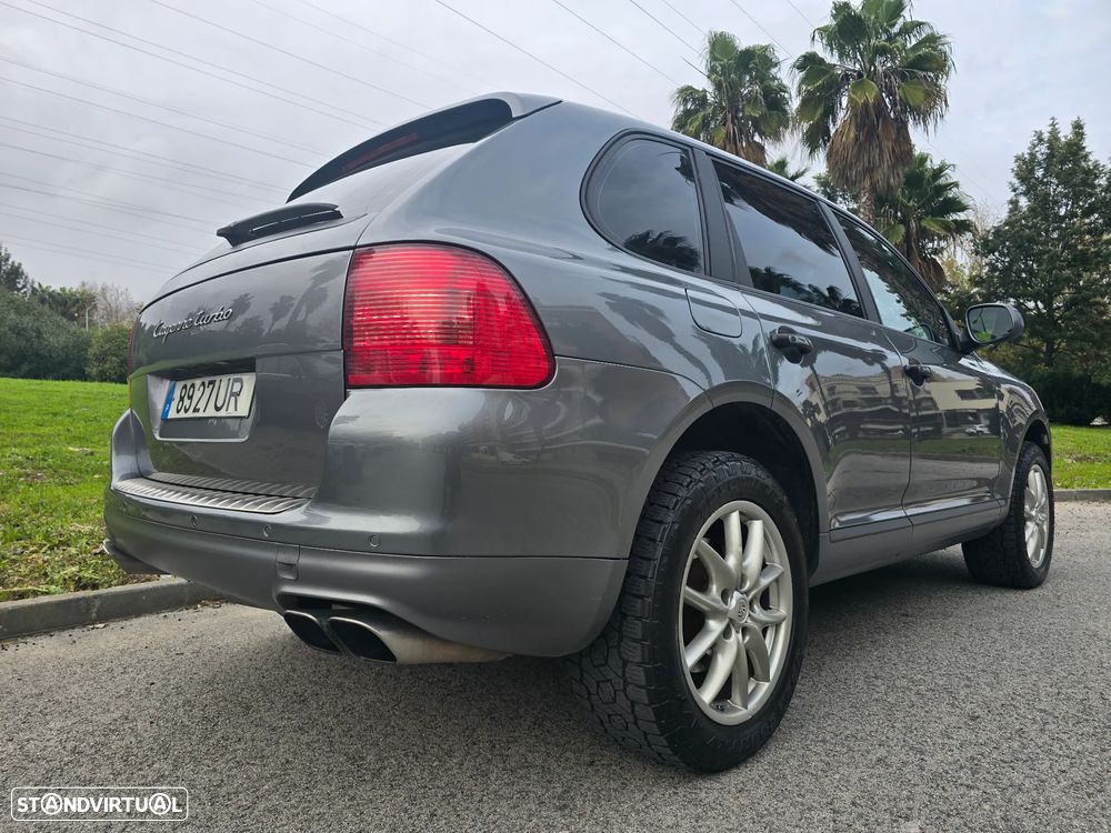 Porsche Cayenne Turbo - 13