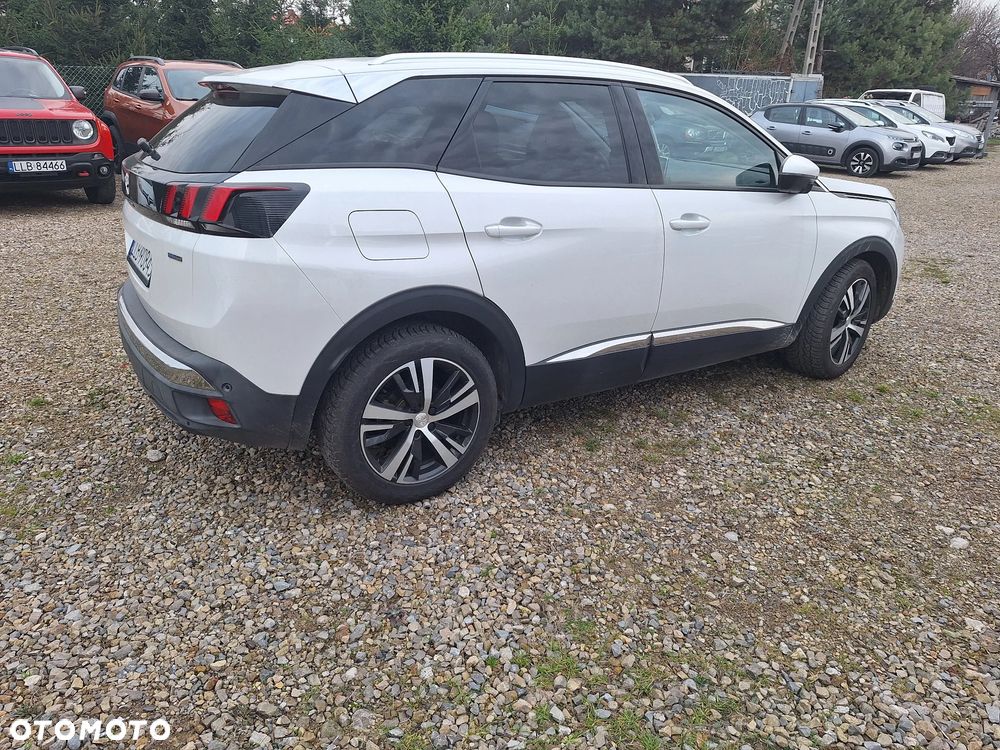 Peugeot 3008 1.2 PureTech Allure S&S - 11