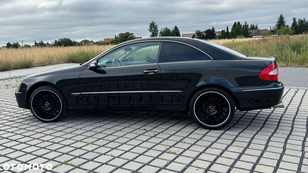 Mercedes-Benz CLK - 11