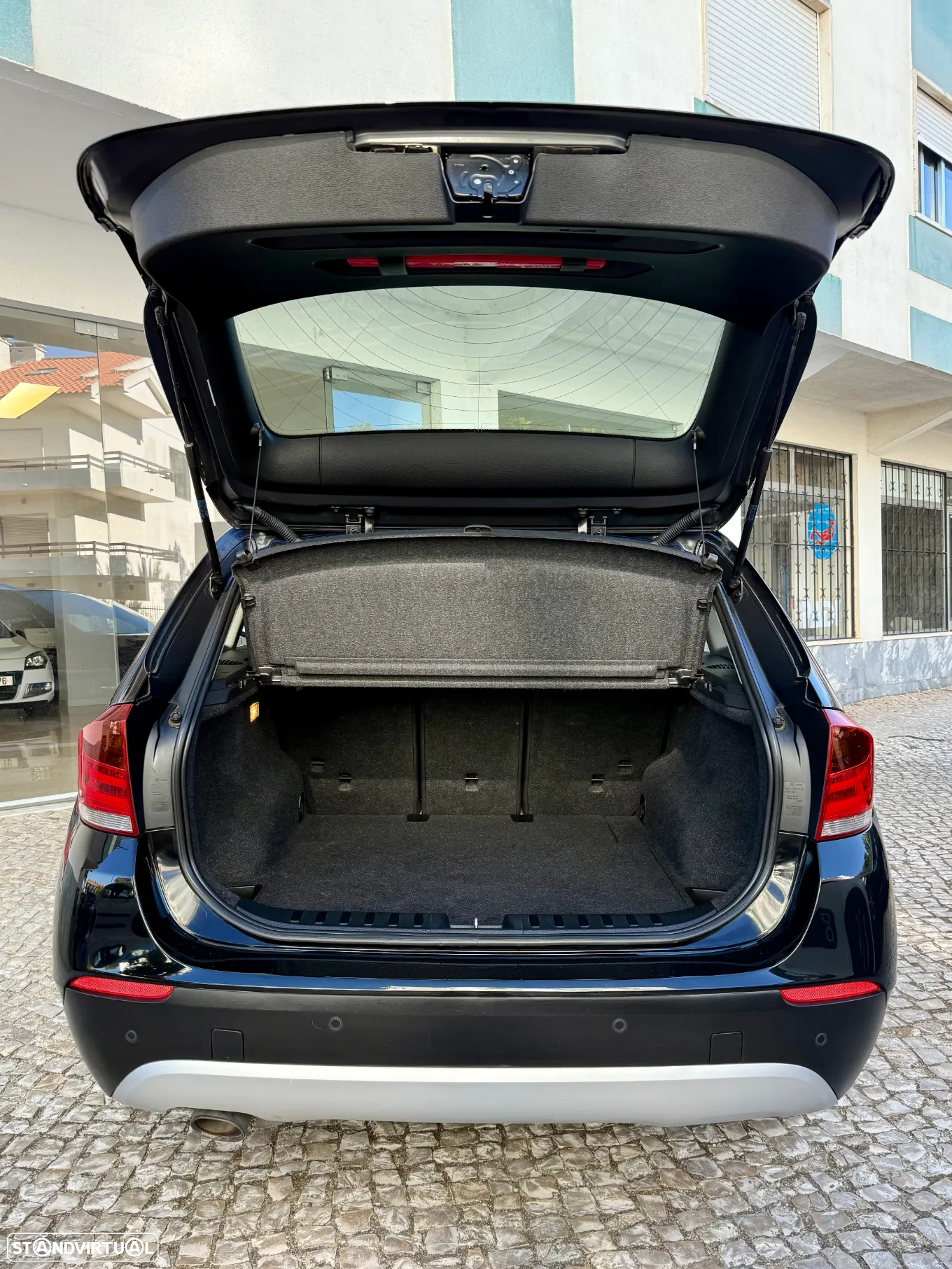 BMW X1 20 d sDrive EDynamics xLine - 13
