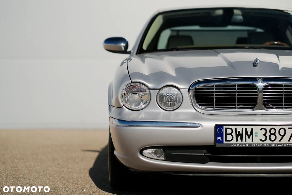 Jaguar XJ XJ8 4.2 LWB High - 19