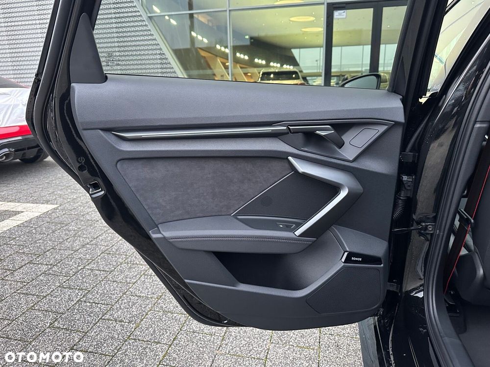 Audi RS3 Sportback - 18