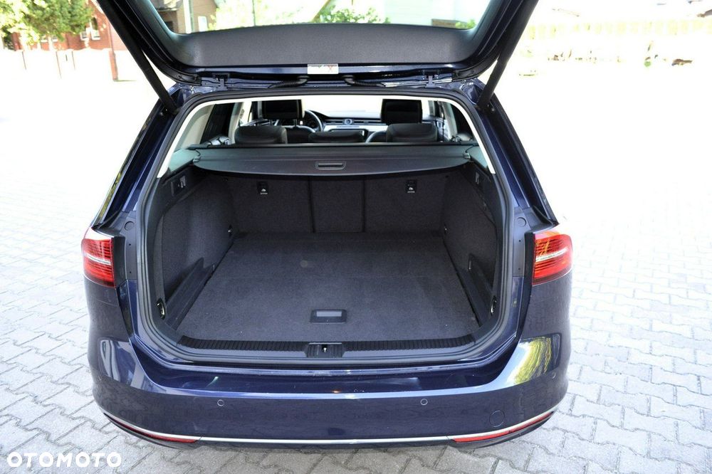 Volkswagen Passat - 17
