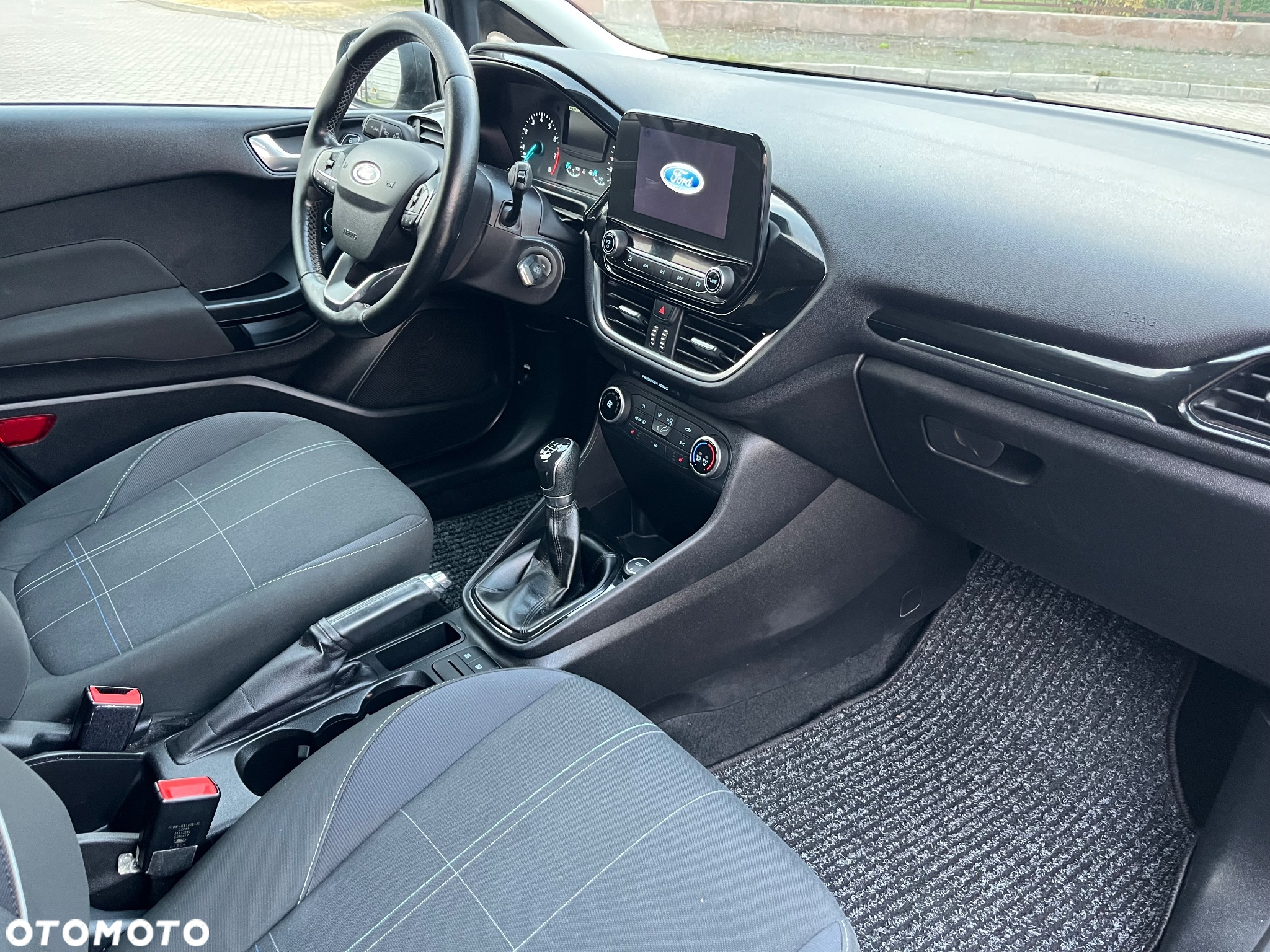 Ford Fiesta 1.1 COOL&CONNECT - 9