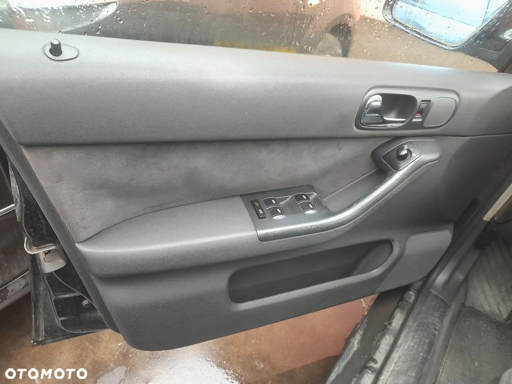 AUDI A3 8L LIFT 00-03 1.8T AUM - KOMPRESOR KLIMATYZACJI - 23