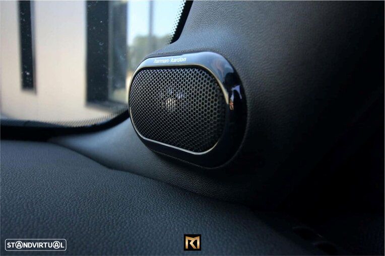 MINI Cabrio John Cooper Works - 21