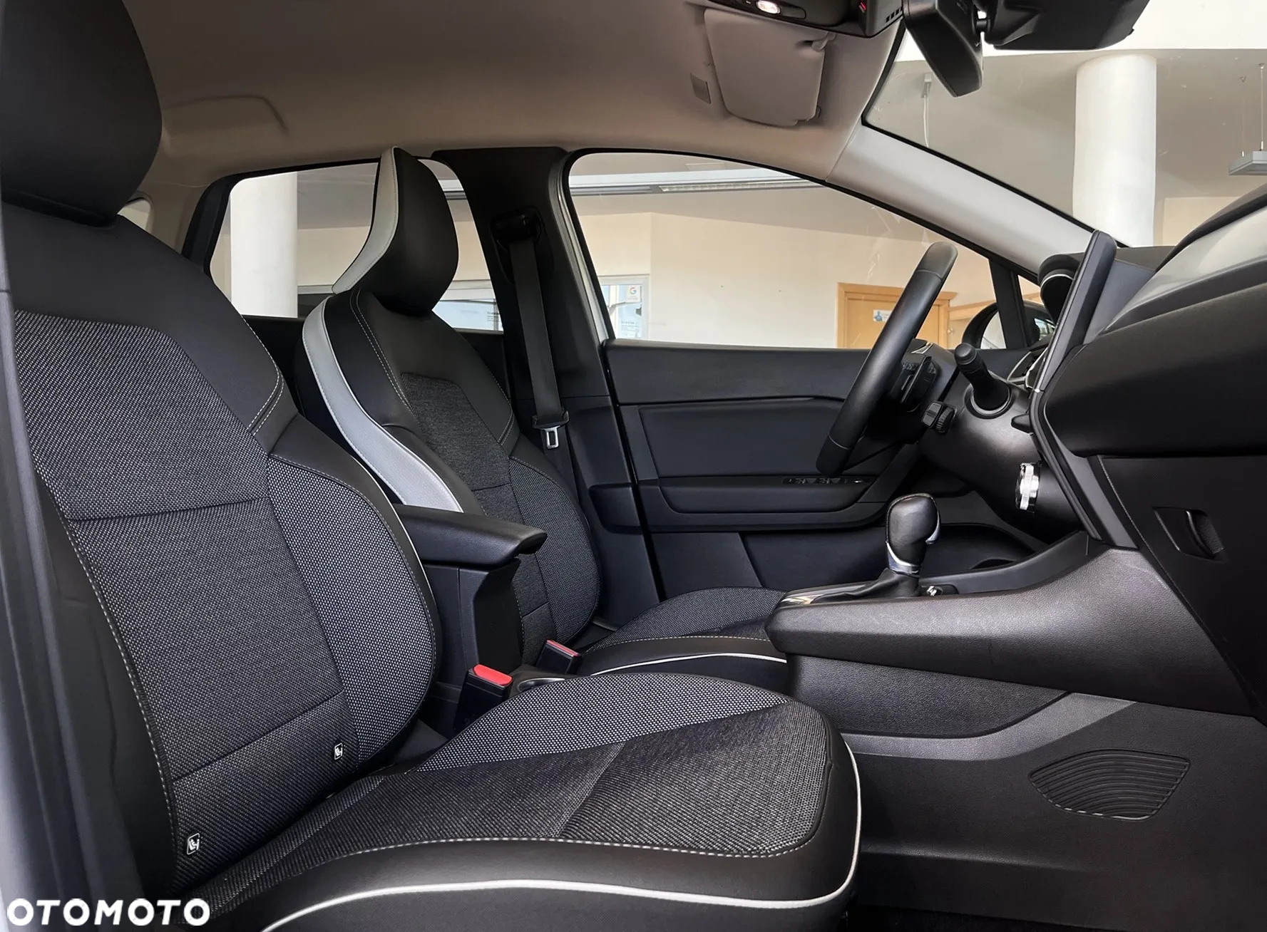 Renault Captur TCe 140 EDC GPF INTENS - 21