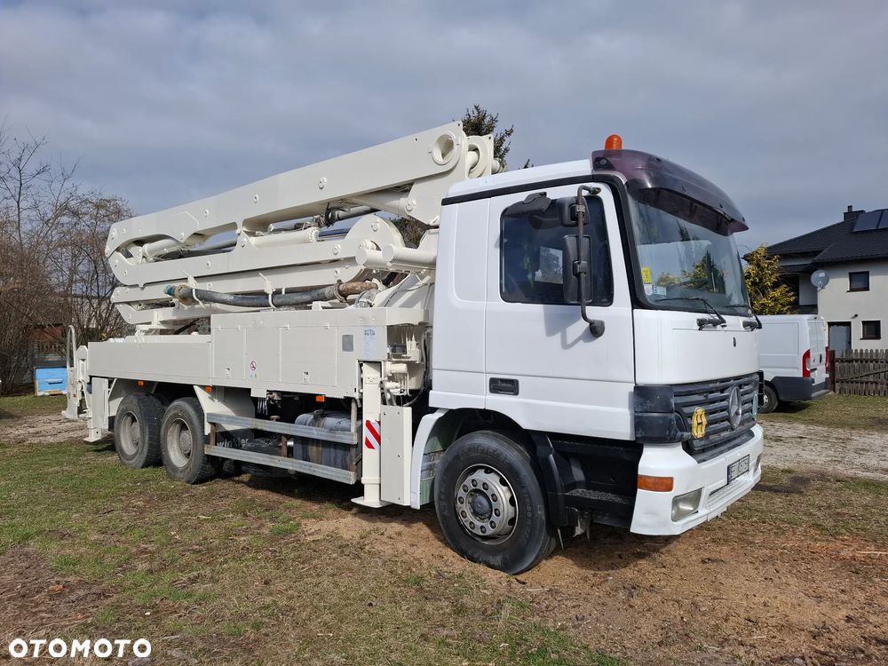 Mercedes-Benz Actros - 1