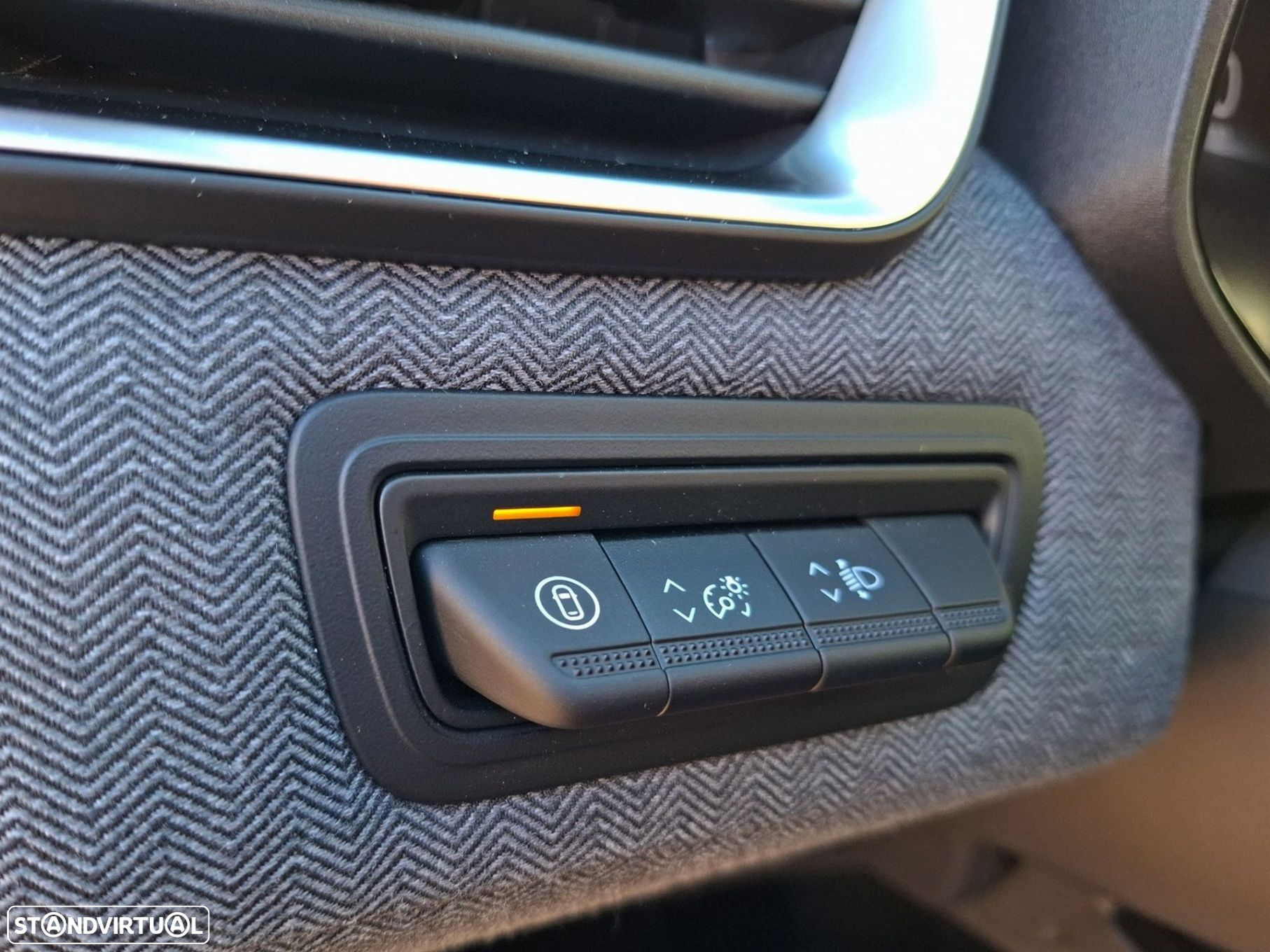Renault Clio 1.0 TCe Techno Bi-Fuel - 23