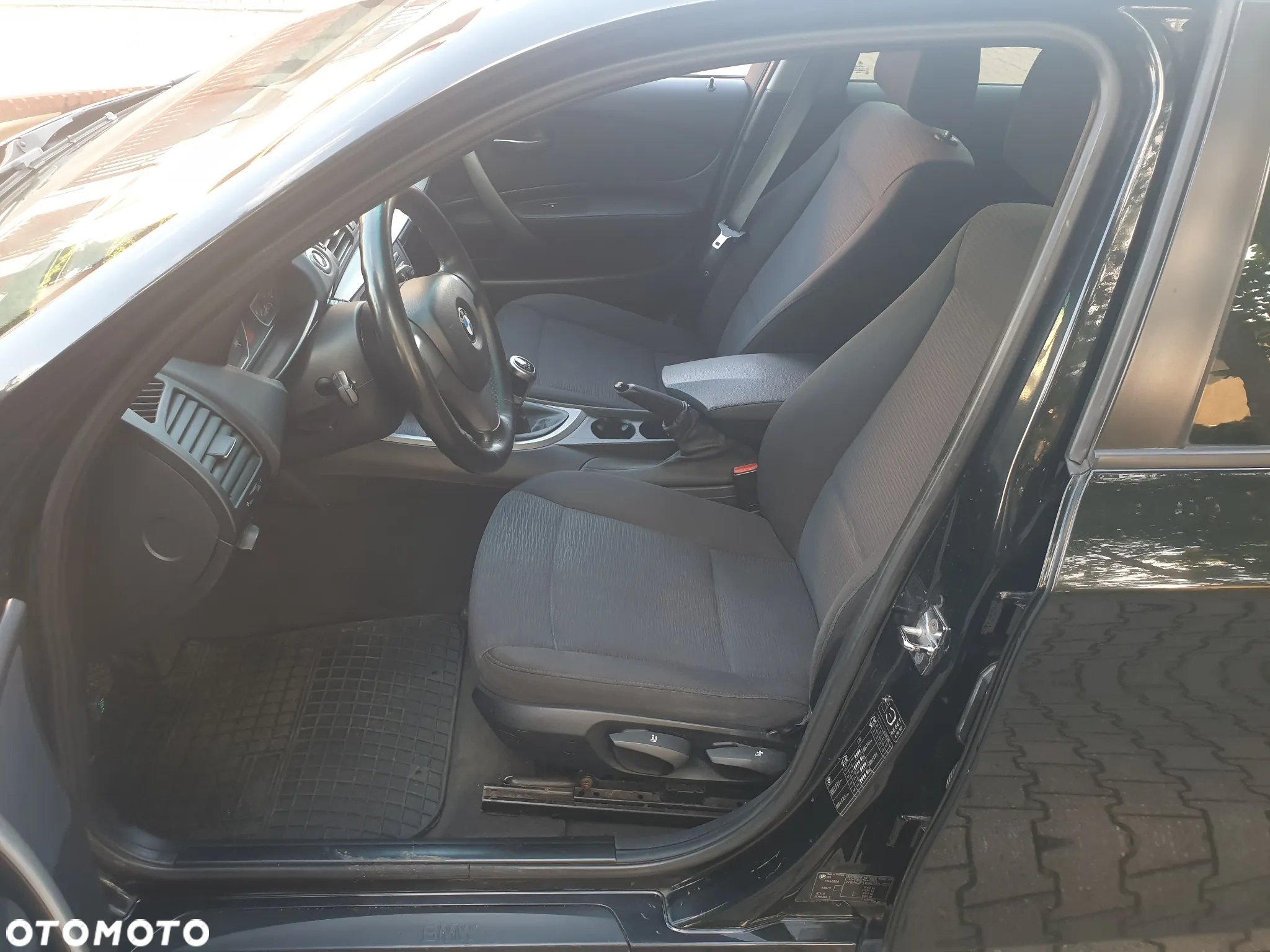 BMW Seria 1 120i - 8