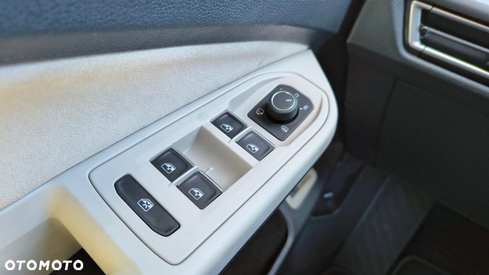 Volkswagen Golf Variant - 25
