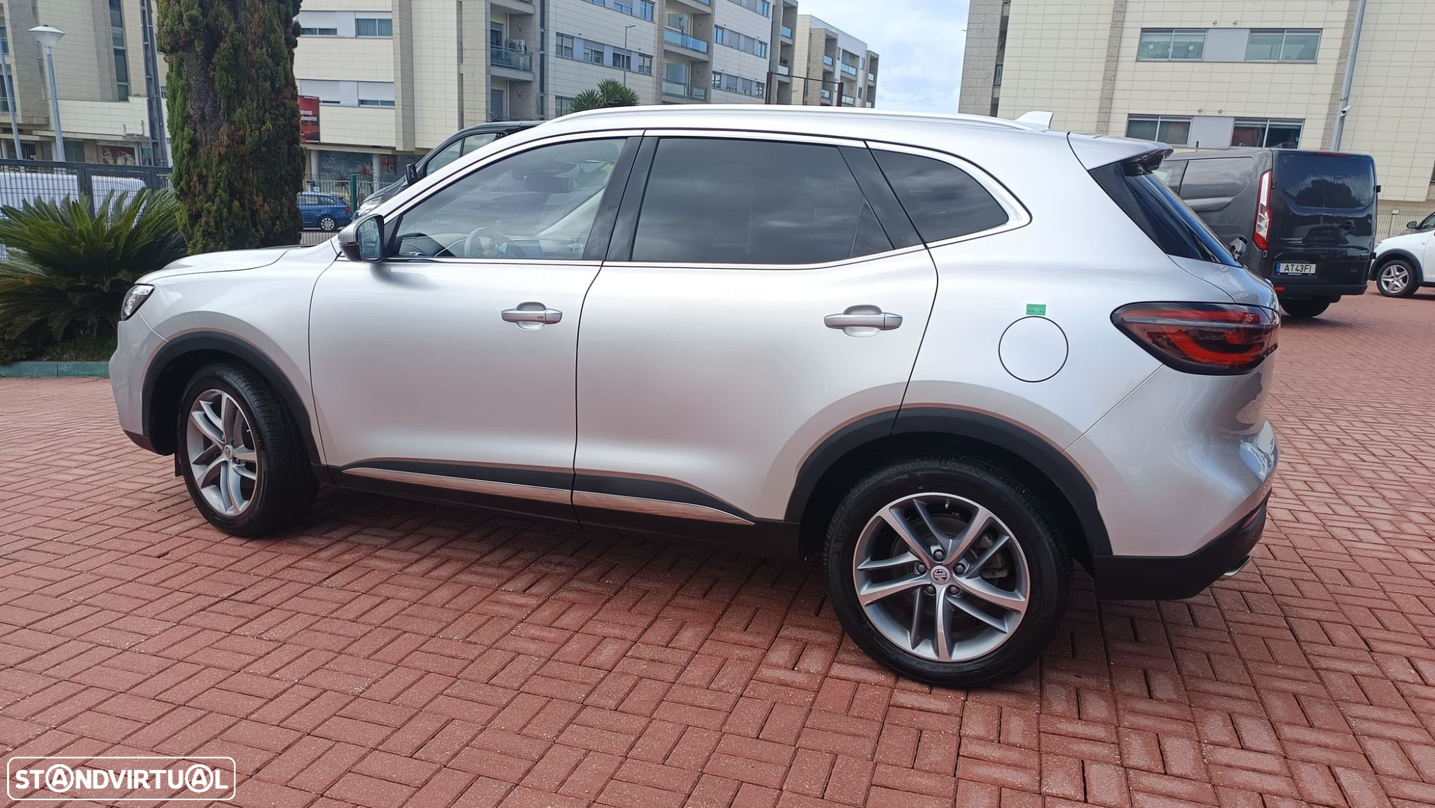 MG EHS 1.5 T-GDI Plug-in Hybrid Comfort - 52