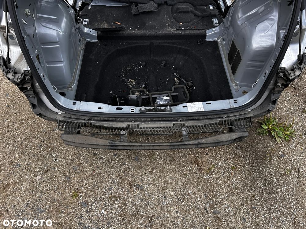 PAS TYLNY podłoga WANNA bagażnika VW GOLF Sportsvan14-18 LA7W - 1