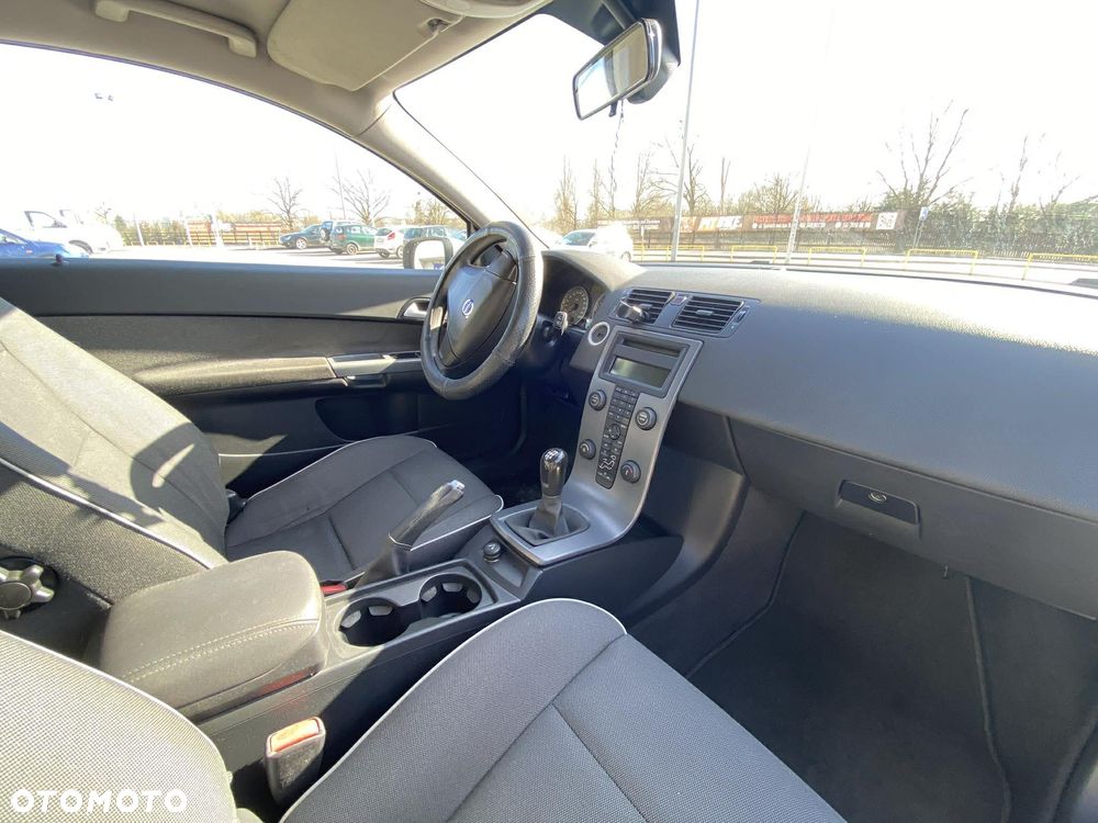 Volvo C30 1.6 Momentum - 4