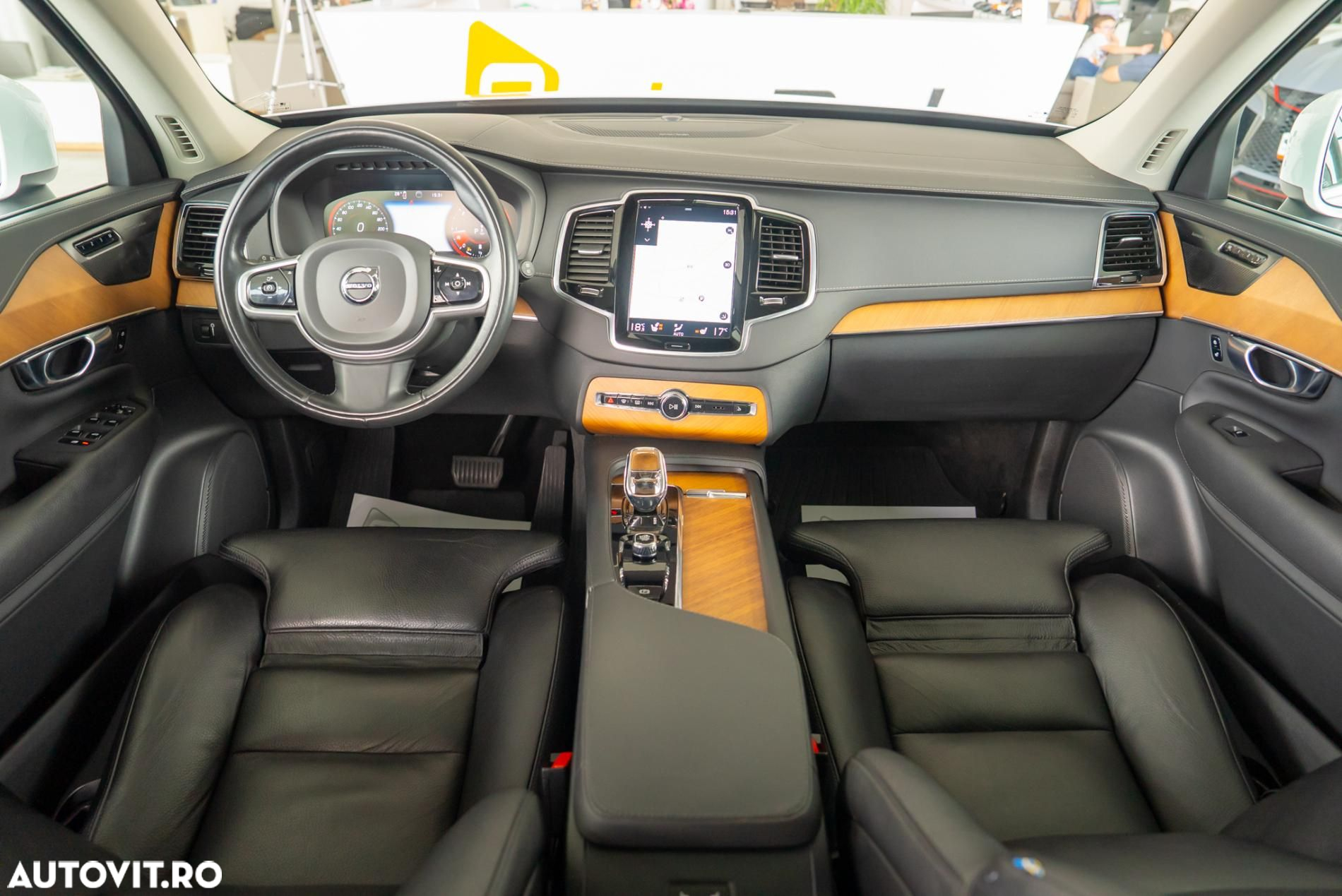 Volvo XC 90 - 11
