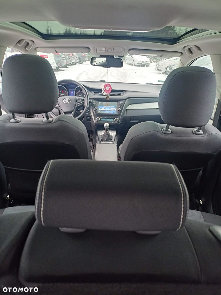 Toyota Avensis Touring Sports 1.6 D-4D Comfort - 28