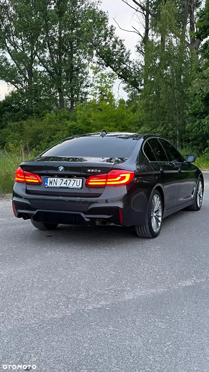 BMW Seria 5 530i xDrive Luxury Line sport - 10