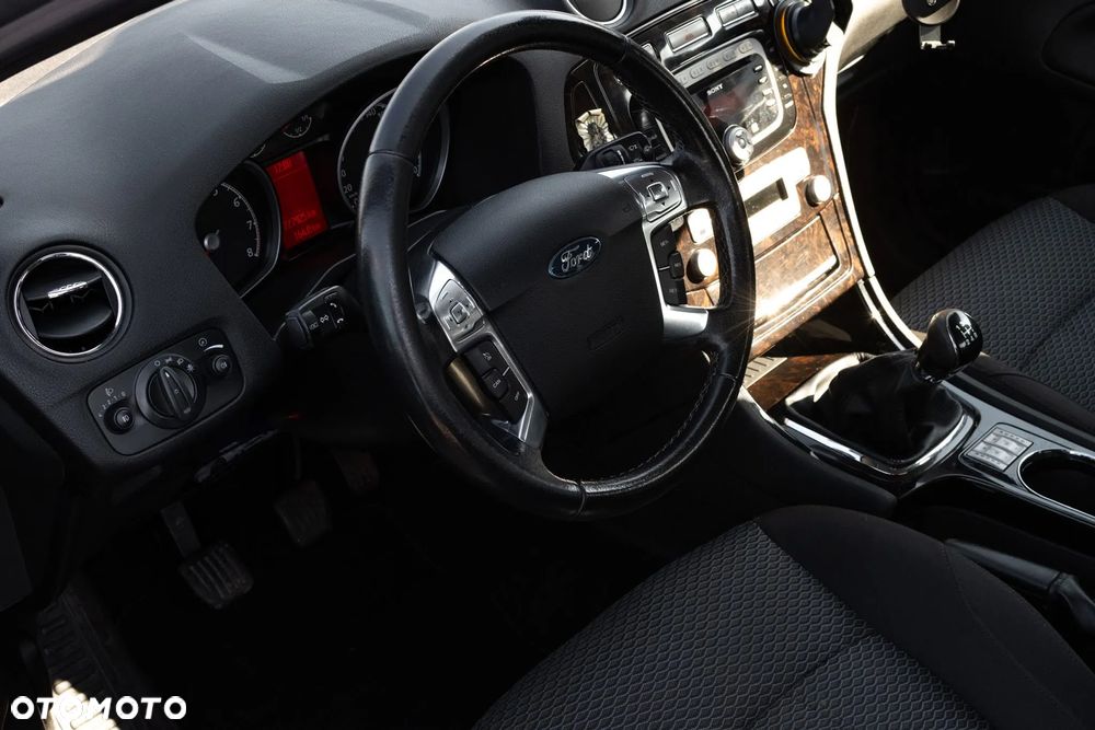 Ford Mondeo 2.0 Trend / Trend+ - 11