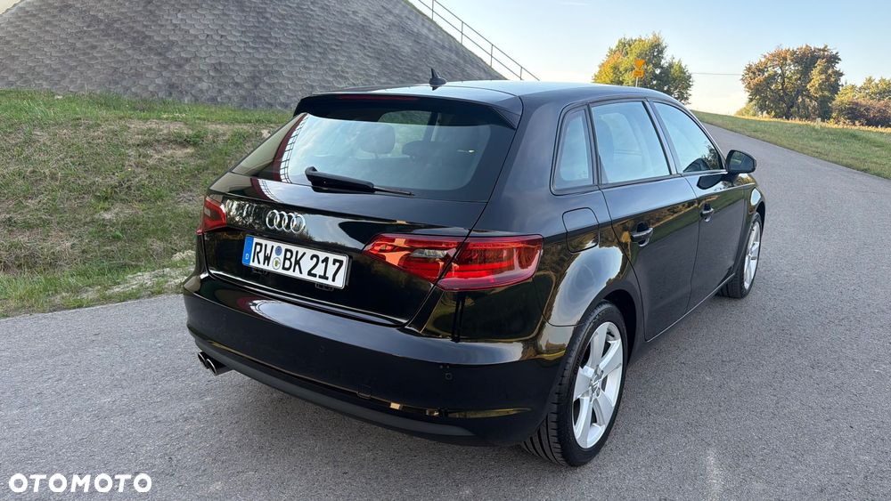 Audi A3 Sportback - 13