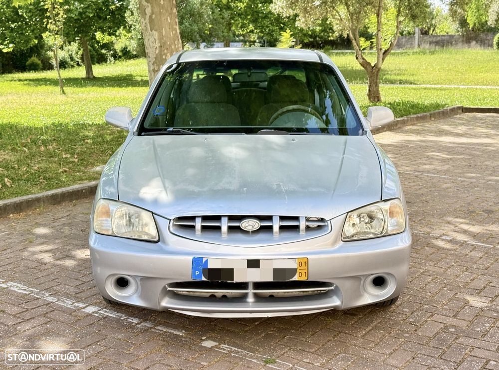 Hyundai Accent 1.3 GLS - 2