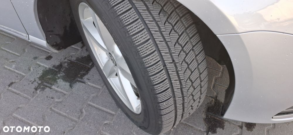 Volkswagen Passat 2.0 TDI Comfortline DSG - 14