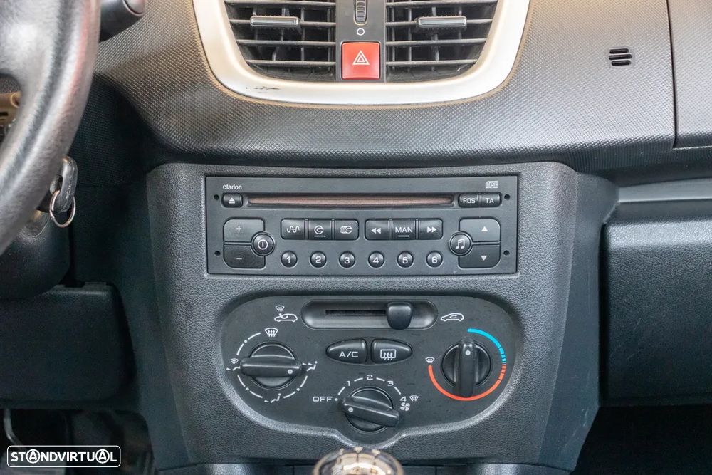 Peugeot 206+ 1.1 Urban - 10