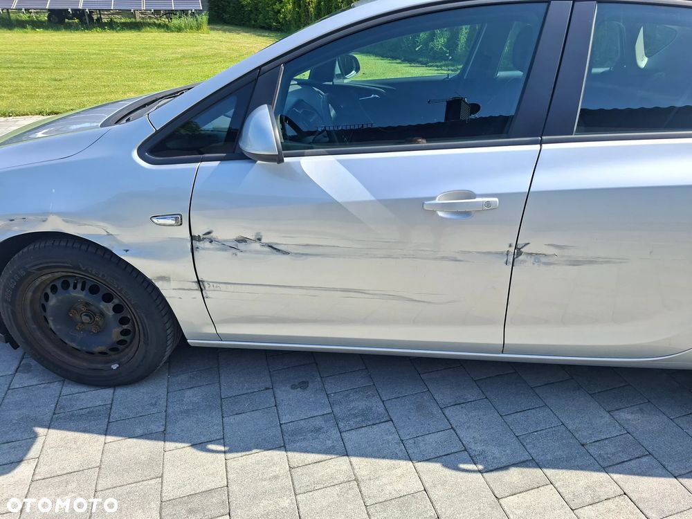 Opel Astra 1.4 T Essentia - 8