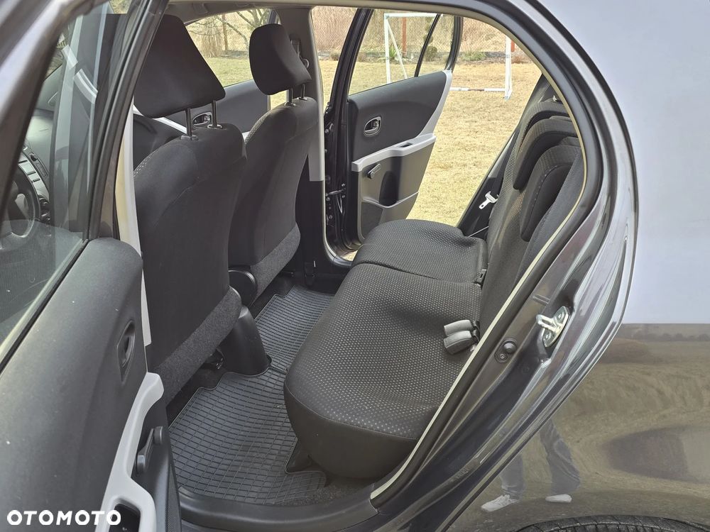Toyota Yaris 1.33 Luna - 6