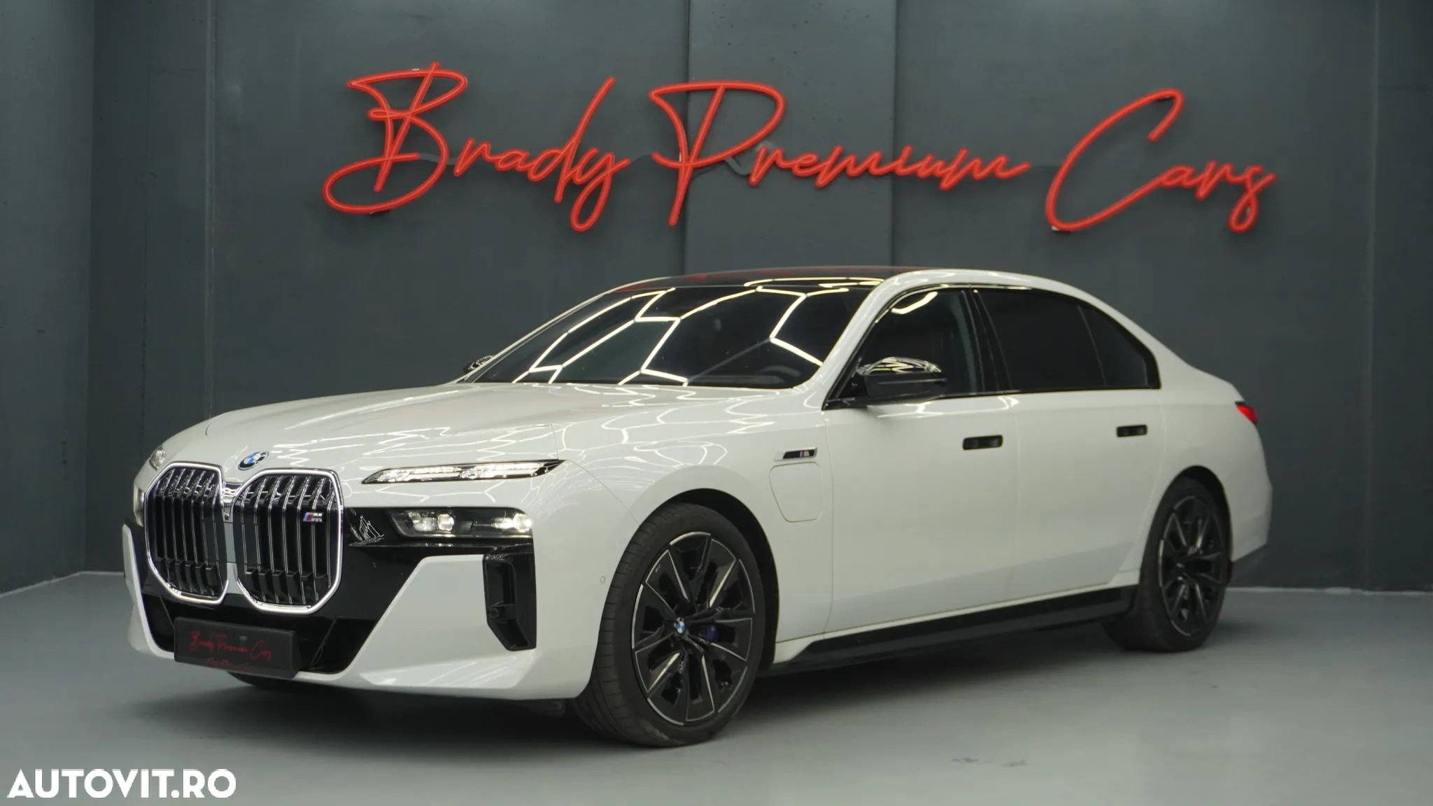 BMW M7 - 1