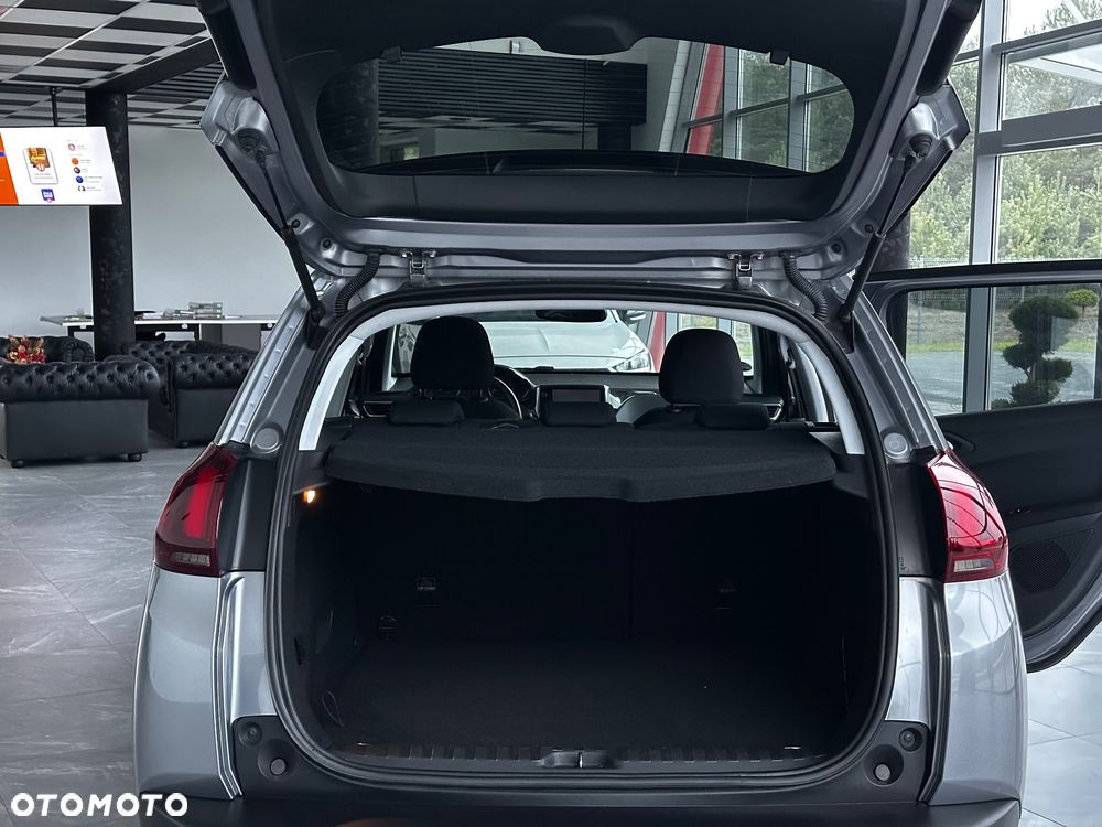 Peugeot 2008 1.6 BlueHDi Style - 17