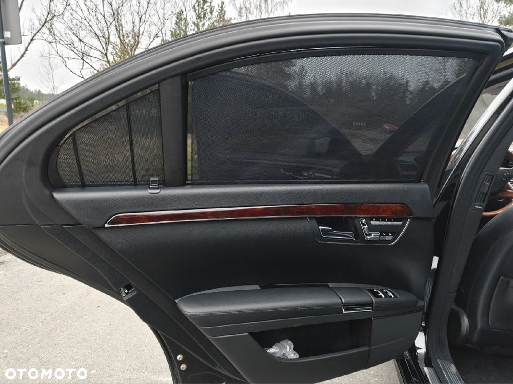 Mercedes-Benz Klasa S 500 L 4Matic 7G-TRONIC - 24