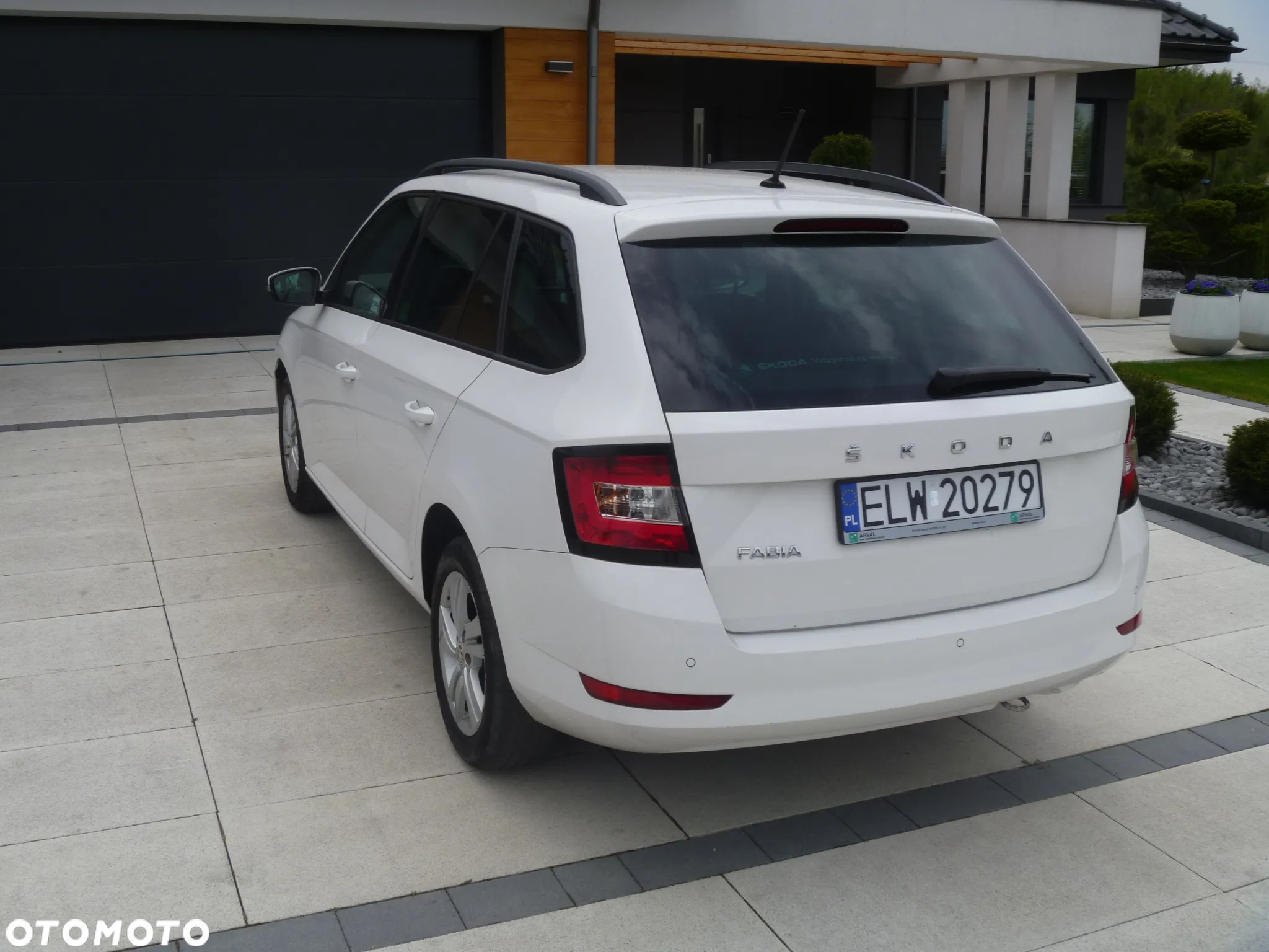 Skoda Fabia 1.0 TSI Ambition - 11