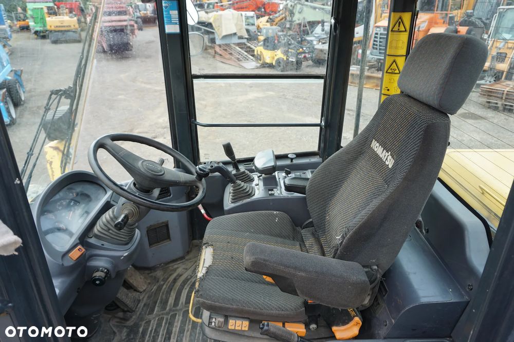 Komatsu WA320-5H Szybkozłącze - 16