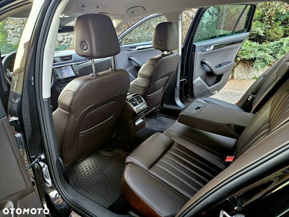 Skoda Superb 2.0 TDI SCR L&K DSG - 13