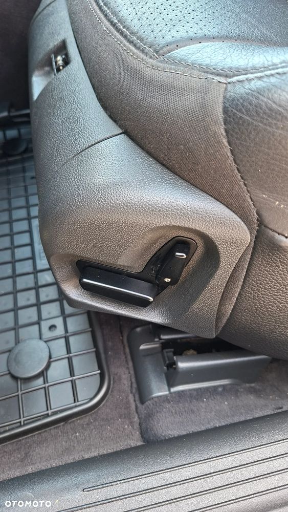Mercedes-Benz Klasa E 280 CDI 4Matic Automatik Avantgarde DPF - 18