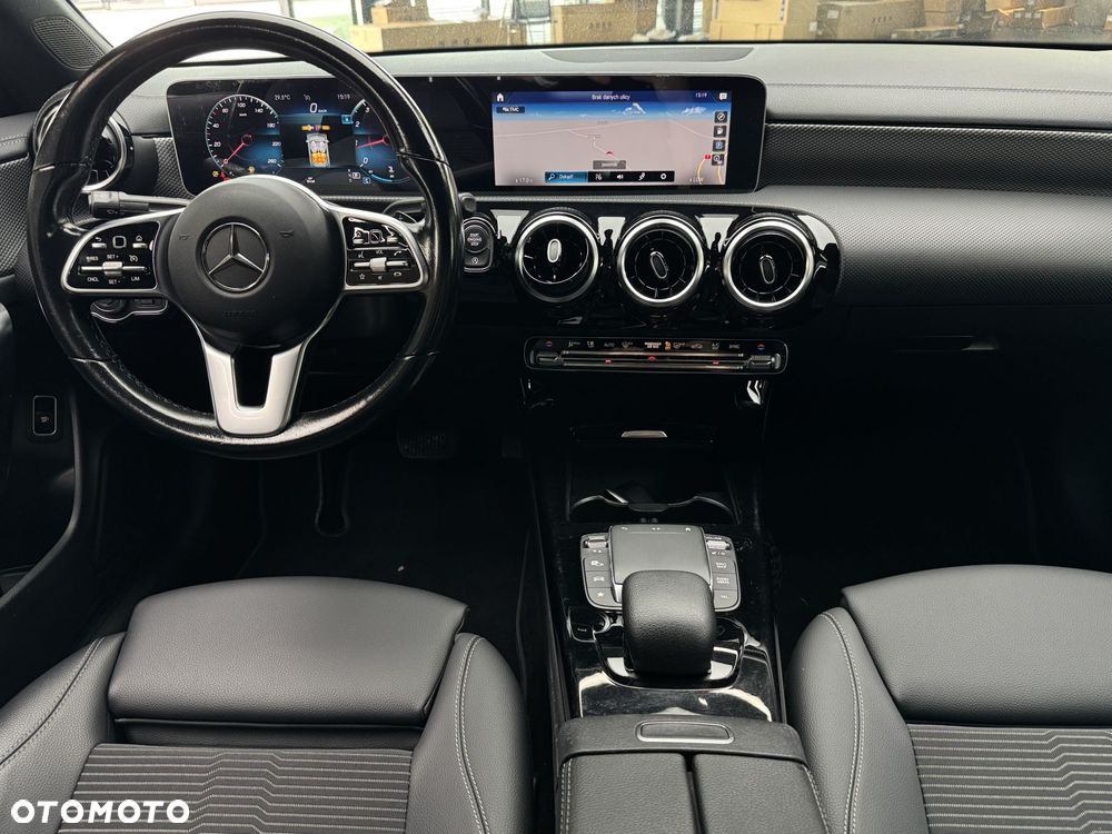 Mercedes-Benz CLA 200 mHEV Progressive 7G-DCT - 16
