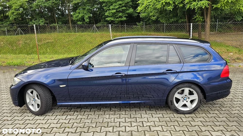 BMW Seria 3 320d Luxury Line - 4